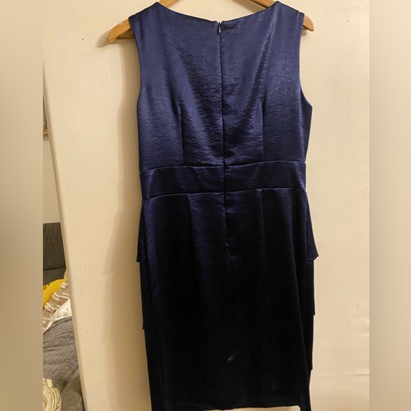 Formal Dress - Picture 4 of 5